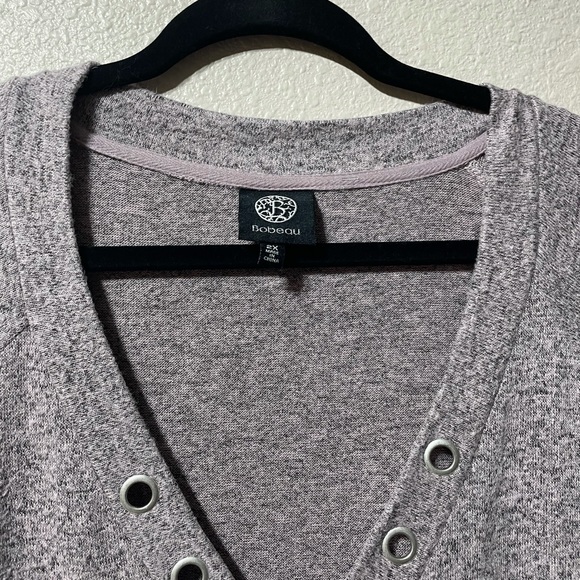 Plus size light weight sweater. Light purple,in the purple family, like new cond - Picture 3 of 5